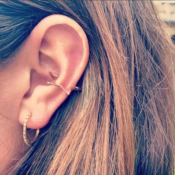 ⚜️[𝟯/$𝟭𝟴]⚜️Silver Star Simple Cuff Earring NEW - Picture 3 of 9